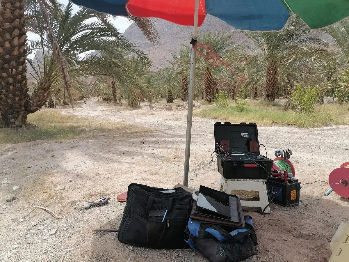 اکتشاف آب به روش ژئوفیزیک برای چاه آب کشاورزی|خدمات باغبانی و درختکاری|کرمان, |دیوار