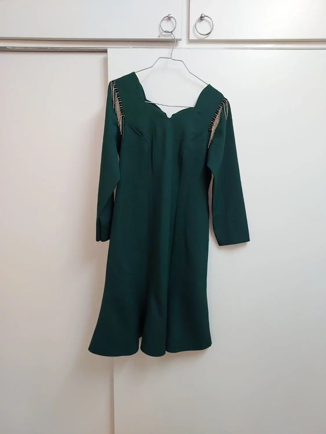 لباس شب|لباس|گلستان (تهران), |دیوار