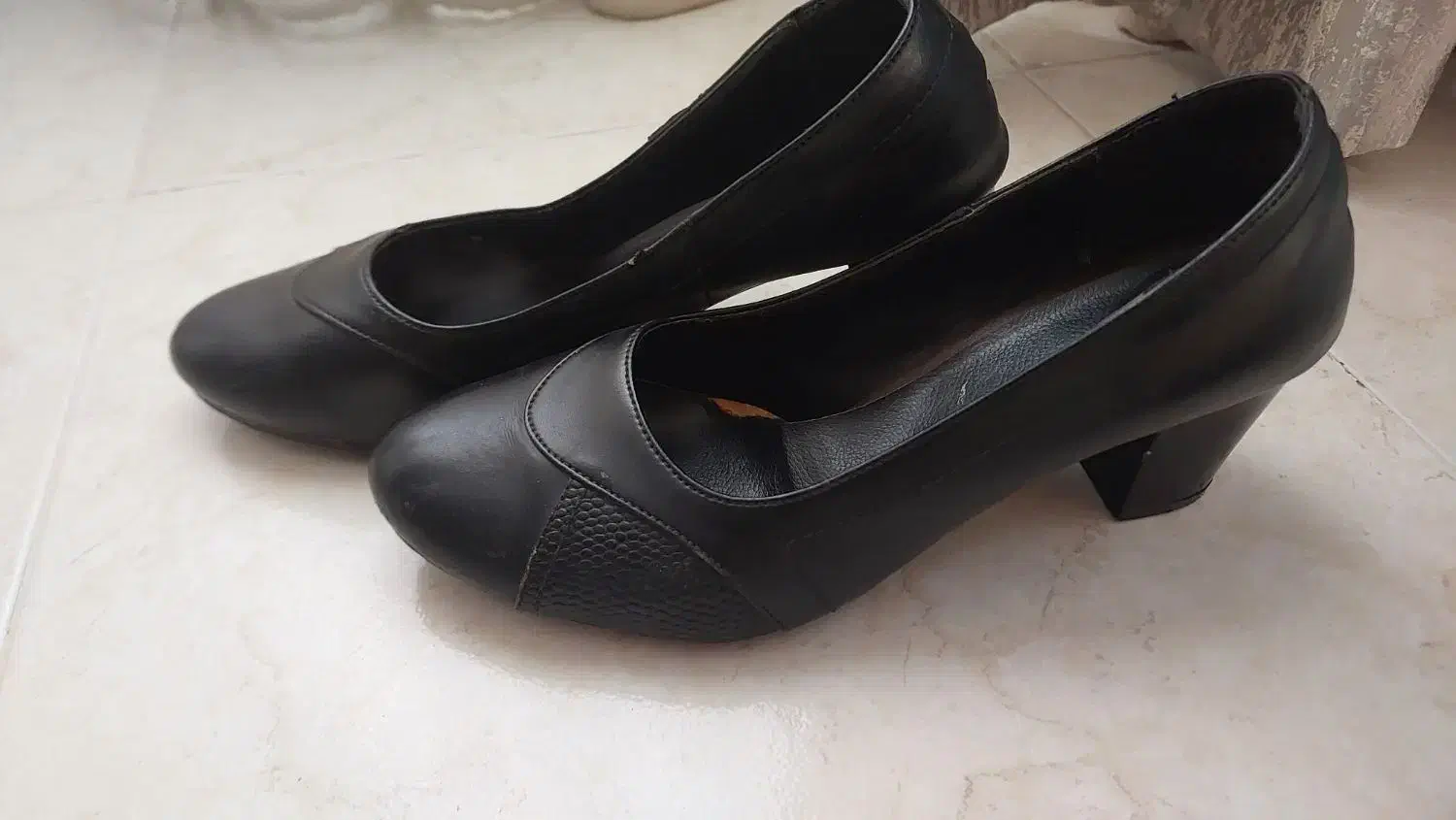 فروش ۲عدد کفش زنانه سایز ۳۹|کیف، کفش، کمربند|محمدشهر, کوی بهار|دیوار