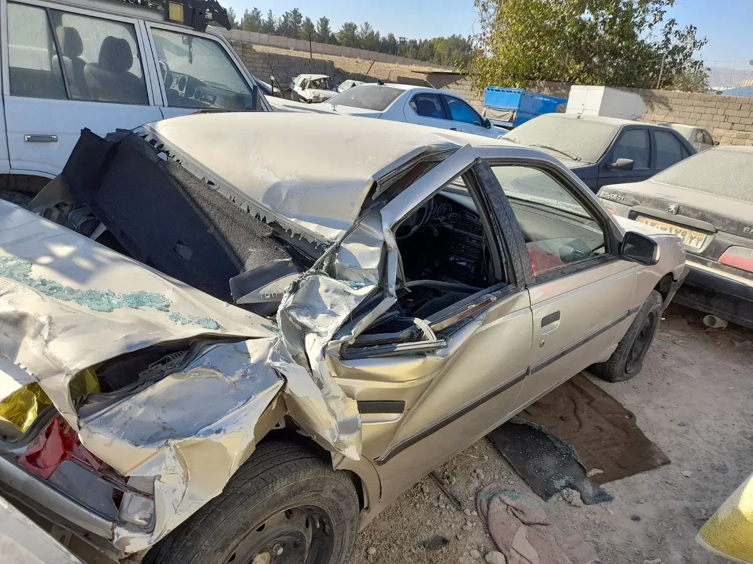 پژو تصادفی 83|خودرو سواری و وانت|ایوان, |دیوار