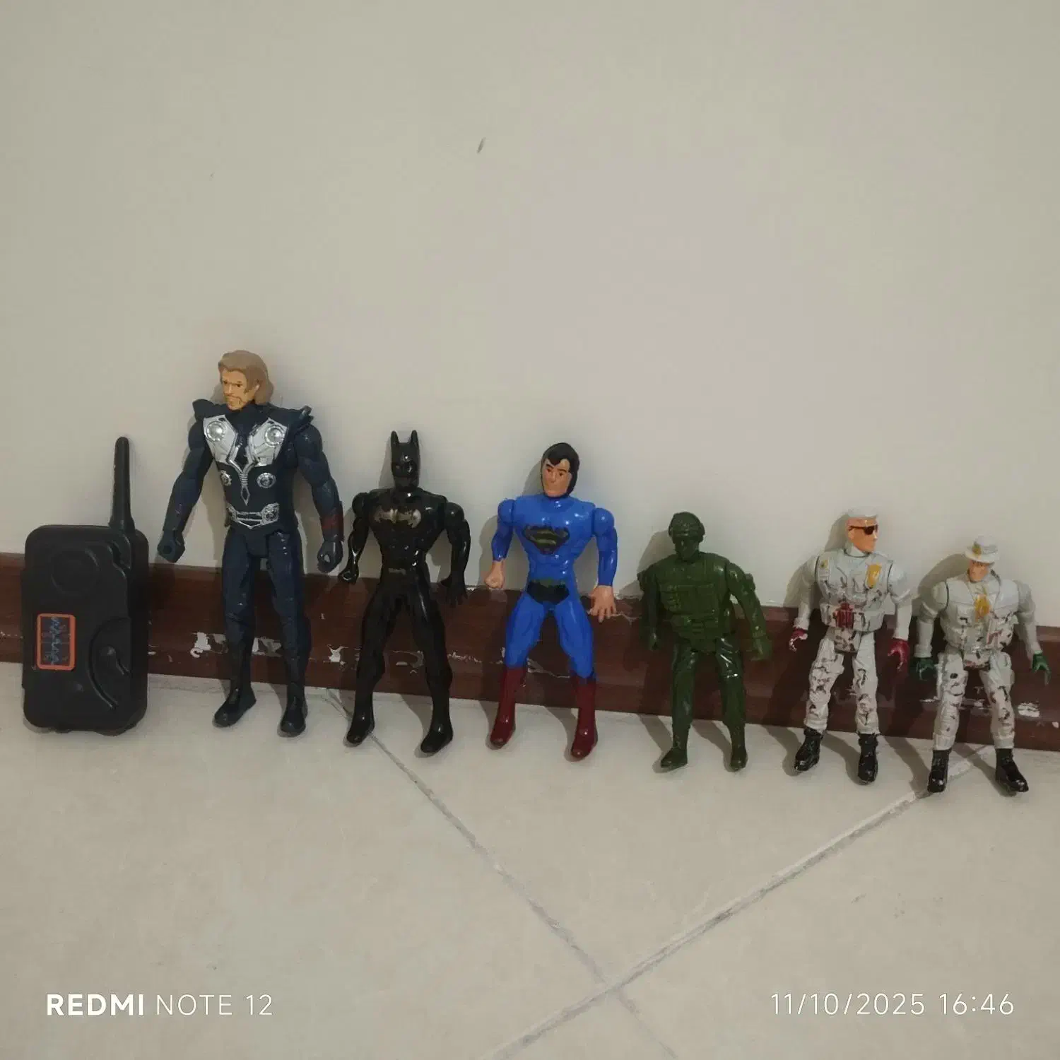 عروسک قهرمانان|اسباب‌بازی بچه|فردیس, فردیس|دیوار