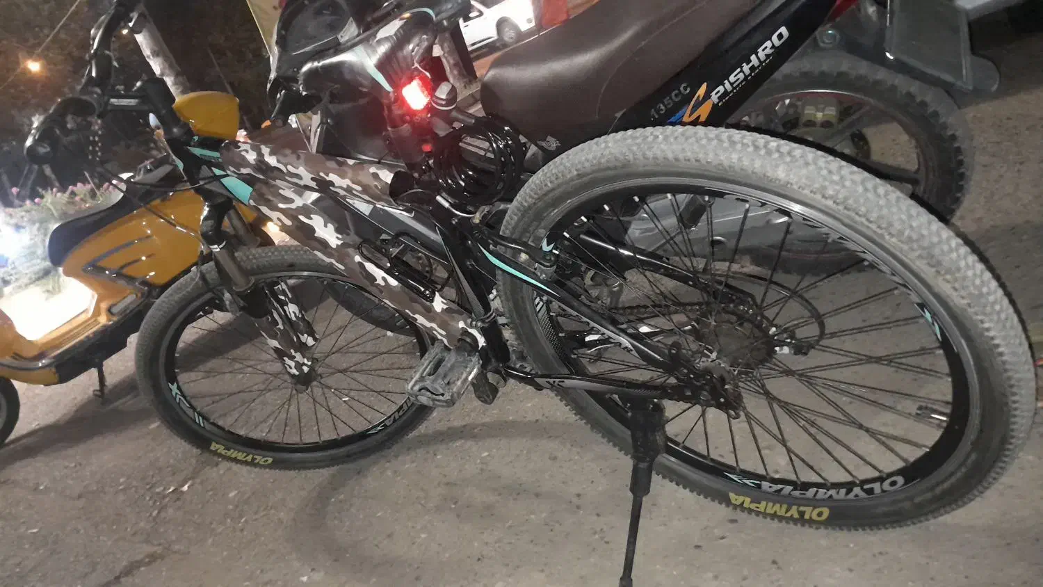 دوچرخه اولمپیا|دوچرخه، اسکیت، اسکوتر|رشت, هلال احمر|دیوار