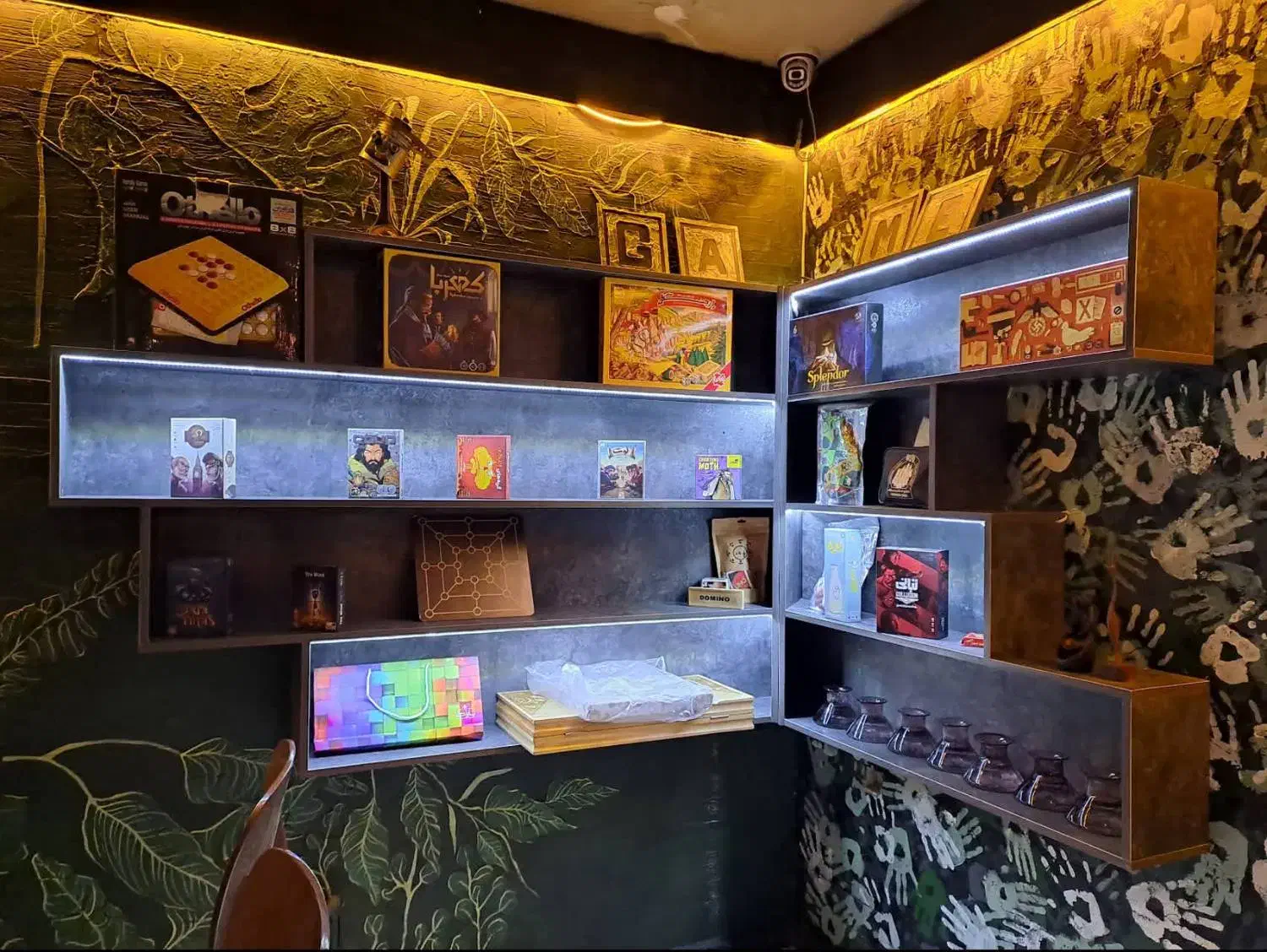 واگذاری کافه مافیا گیم فعال و مجهز در محله بنفشه|اجارهٔ مغازه و غرفه|کرج, شهرک بنفشه|دیوار