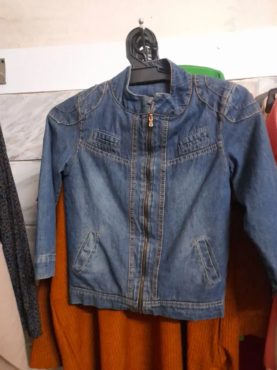 لباس|لباس|ماهدشت, |دیوار