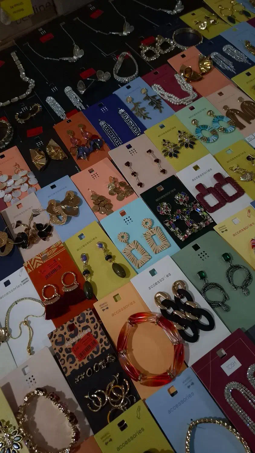 بدلیجات و اکسسوری اروپایی|بدلیجات|اصفهان, نقش جهان|دیوار