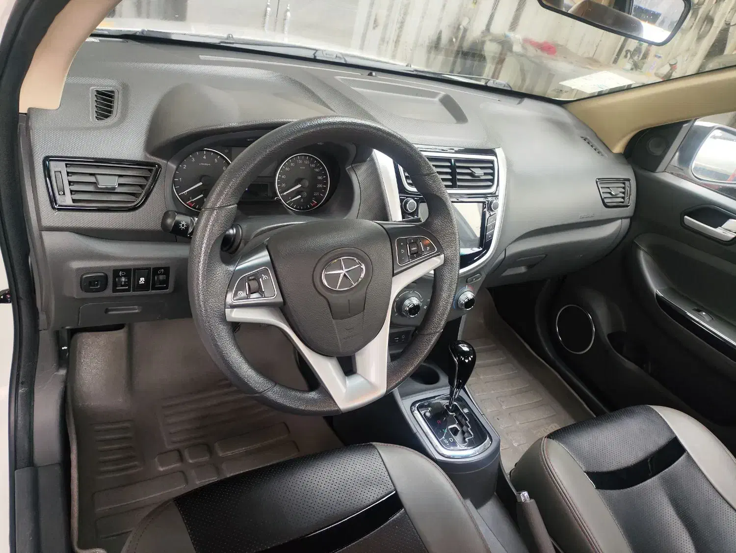 جک j4 مدل 1401|خودرو سواری و وانت|شهر ری, سیزده آبان|دیوار