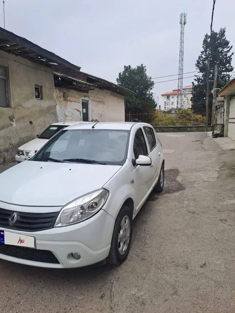 ساندرو مدل ۹۵ بی رنگ اتومات|خودرو سواری و وانت|رشت, سعدی (تختی)|دیوار