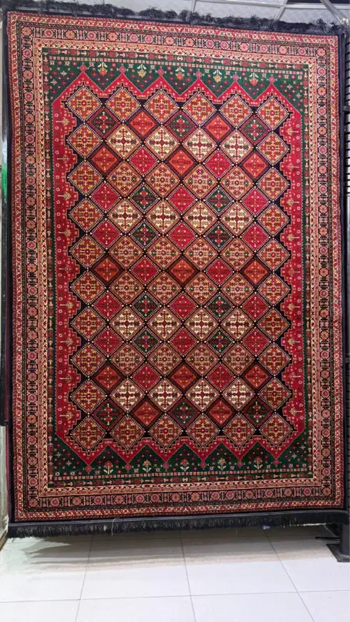 فرش ۷۰۰ شانه لاکی توپی سلیمانی گلشهر|فرش|زنجان, |دیوار