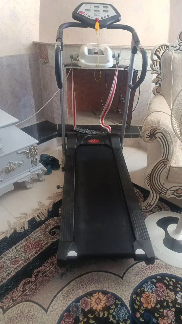 تردمیل بسیار تمیز معاوضه به هیچ عنوان|تجهیزات ورزشی|مشهد, شهرک مهرگان|دیوار