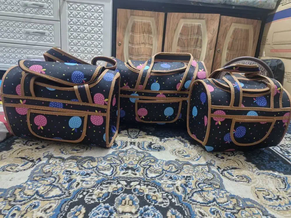 کیف فلاکسی و ساک مسافرتی آبپخش درخدمتم|کیف، کفش، کمربند|آبپخش, |دیوار