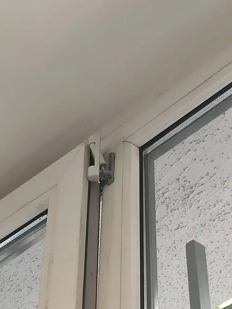 نصاب تعمیرات ورگلاژتخصصی درب پنجره، آلومینیوم upvc|خدمات پیشه و مهارت|تهران, تهرانپارس غربی|دیوار