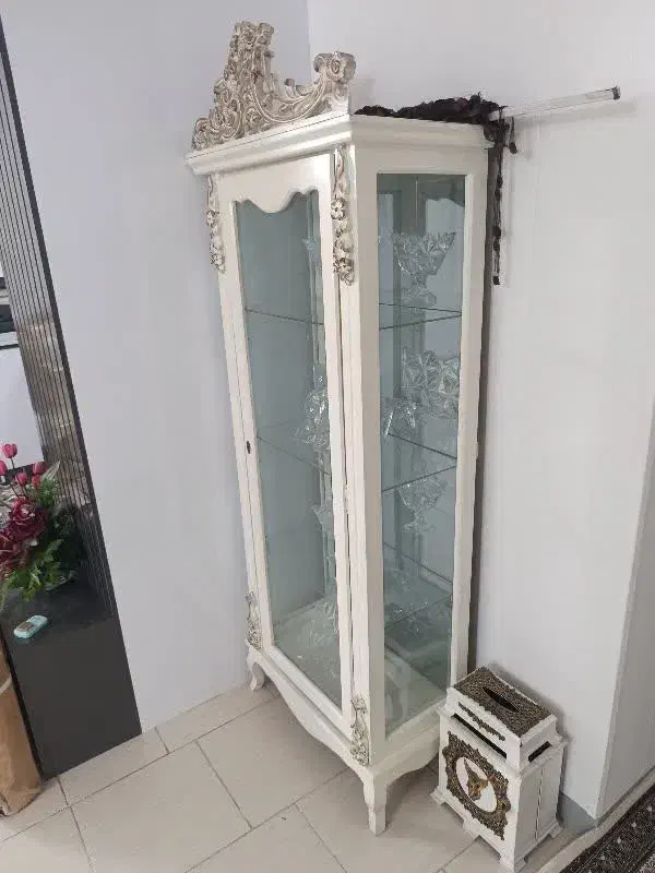 گنجه سفید|بوفه، ویترین، کنسول|مشهد, شفا|دیوار