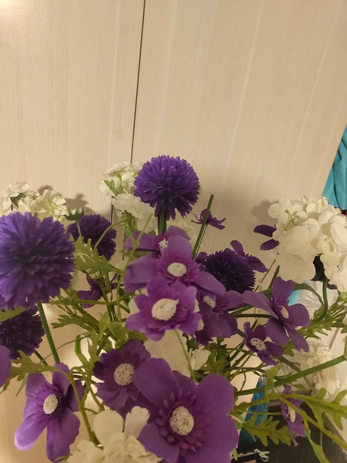 گل وگلدان بسیار زیبا، خارجی|گل مصنوعی|ری, ظهیرآباد|دیوار