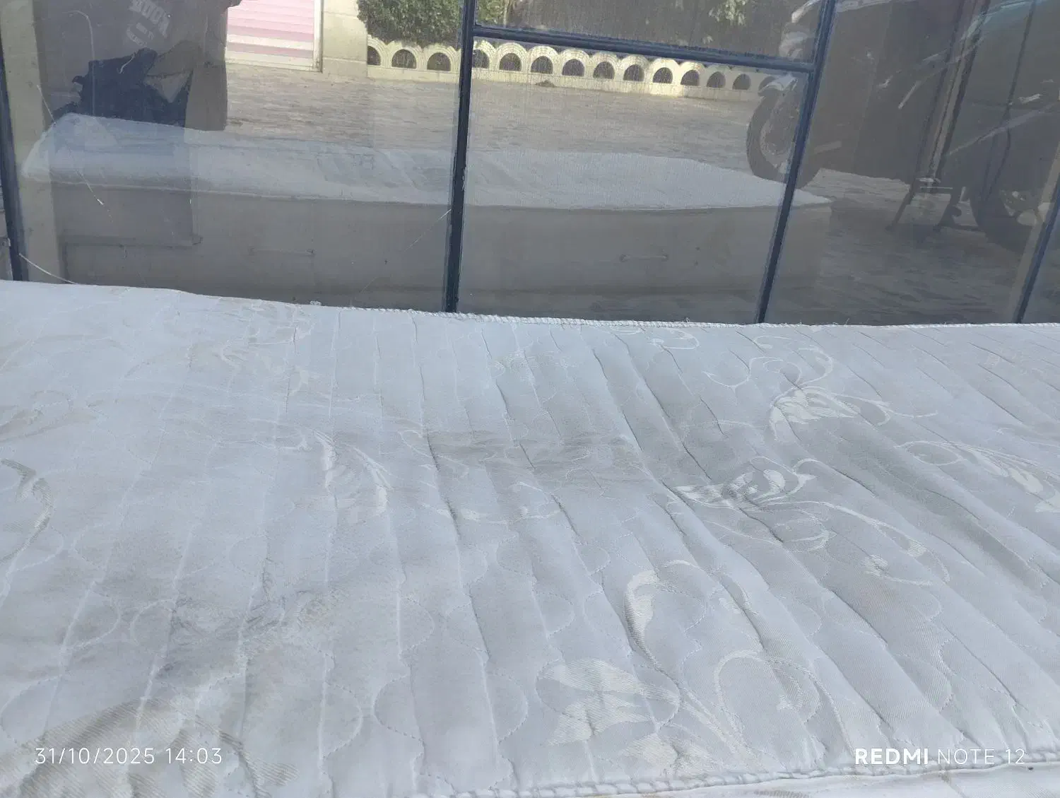 تشک خوشخواب یک نفره|تشک تختخواب|بندر انزلی, قلم گوده|دیوار