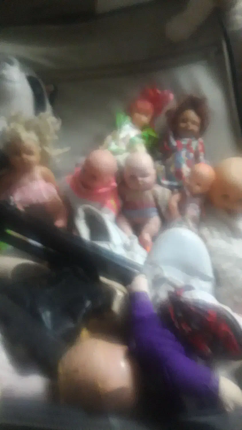 یک چمدان پراز عروسک های خارجی اسباب بازی وکتونی|اسباببازی|فردیس, طالقانی|دیوار