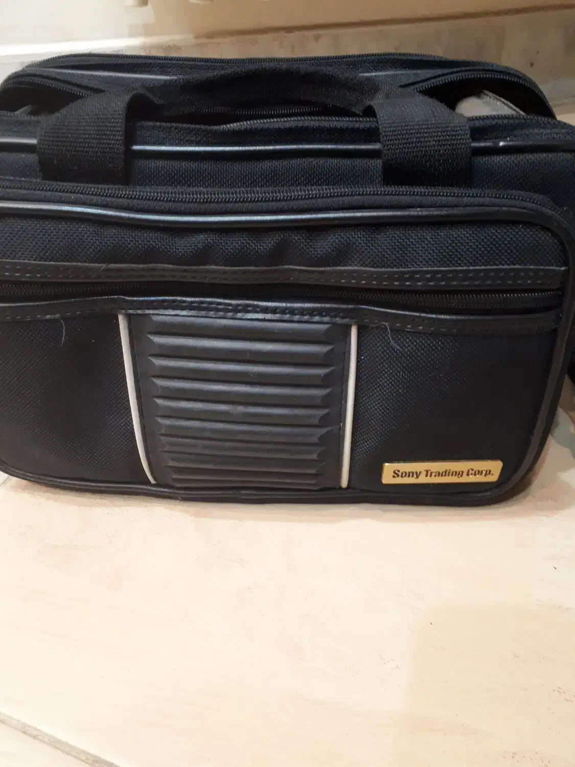 با سلام یک عدد کیف دوربین سالم به فروش میرسد|دوربین عکاسی و فیلمبرداری|اصفهان, شاهزید|دیوار