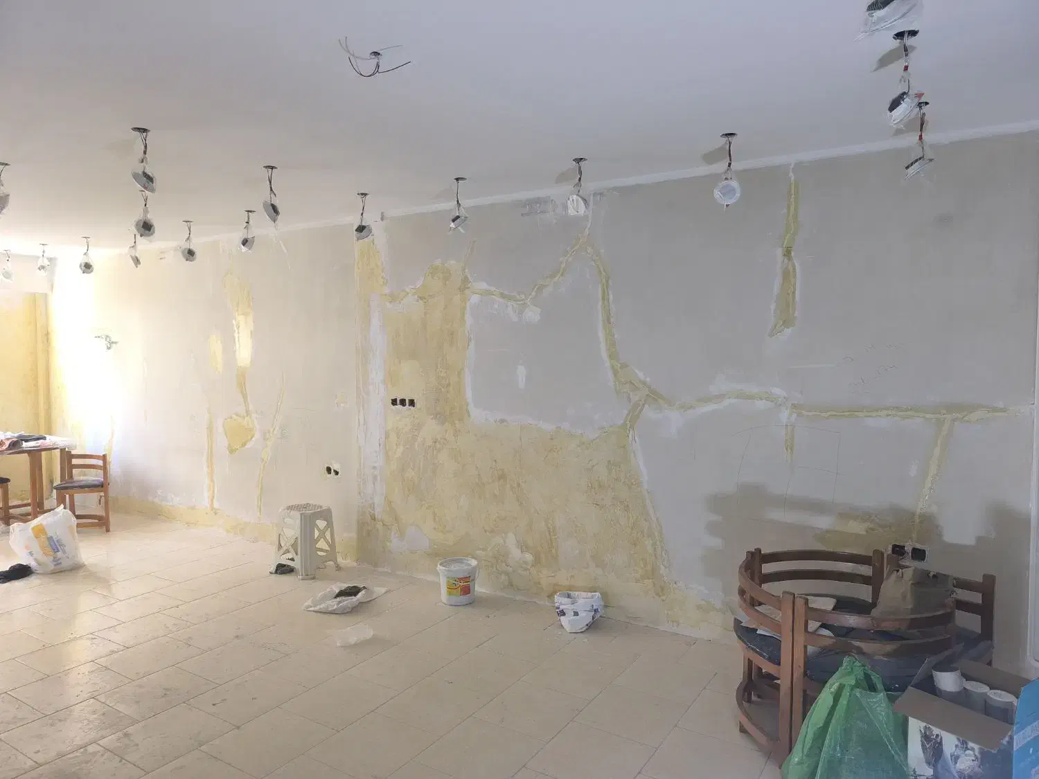 نصاب نصب کاغذ دیواری نصب برچسپ کابینت کناف نقاشی|خدمات پیشه و مهارت|اسلام‌شهر, شهرک مفیدی|دیوار