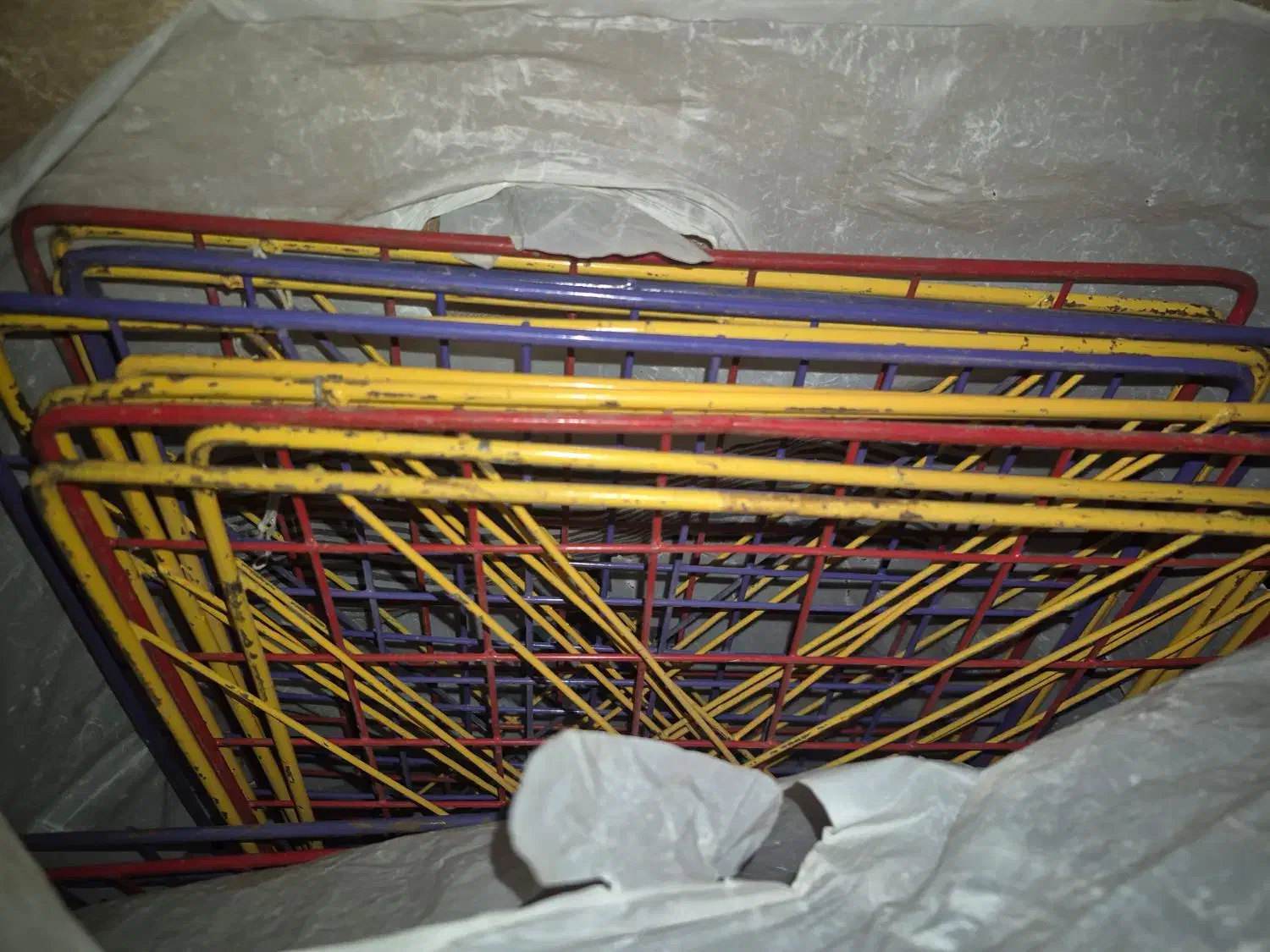 قفسه فلزی مشبک|کتابخانه، شلف، قفسههای دیواری|خرمآباد, |دیوار