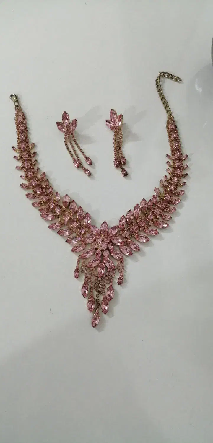 نیم ست صورتی شیک|بدلیجات|مشهد, مشکینی (شهرک غرب)|دیوار