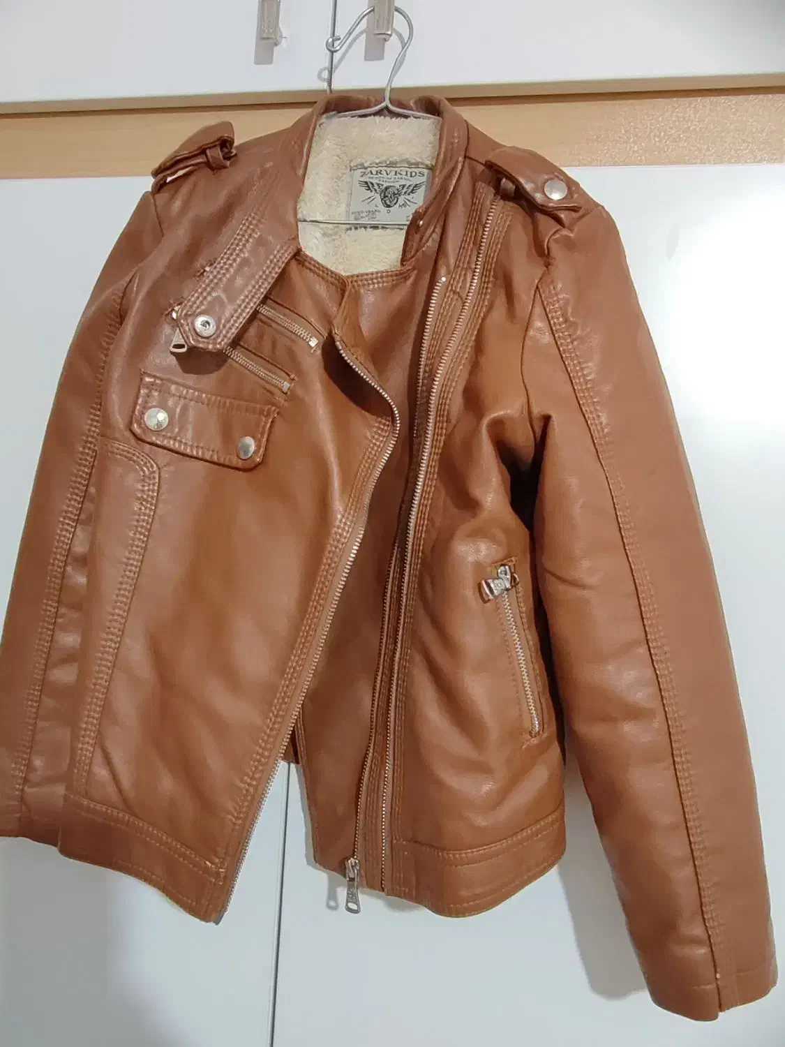 کاپشن چرم|کفش و لباس بچه|ارومیه, |دیوار