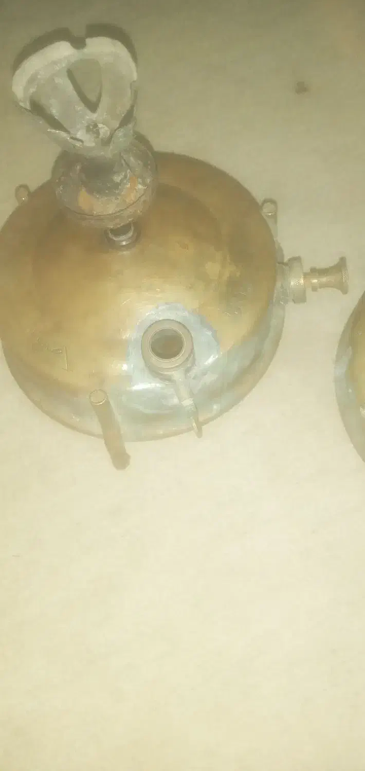 چراغ قدیمی پریموس تلمبه ای|کلکسیون اشیاء عتیقه|زابل, |دیوار