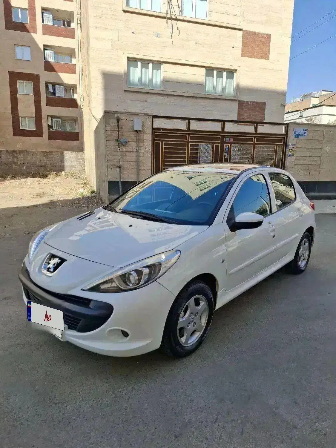 207 مدل 1402 بیرنگ|خودرو سواری و وانت|همدان, |دیوار