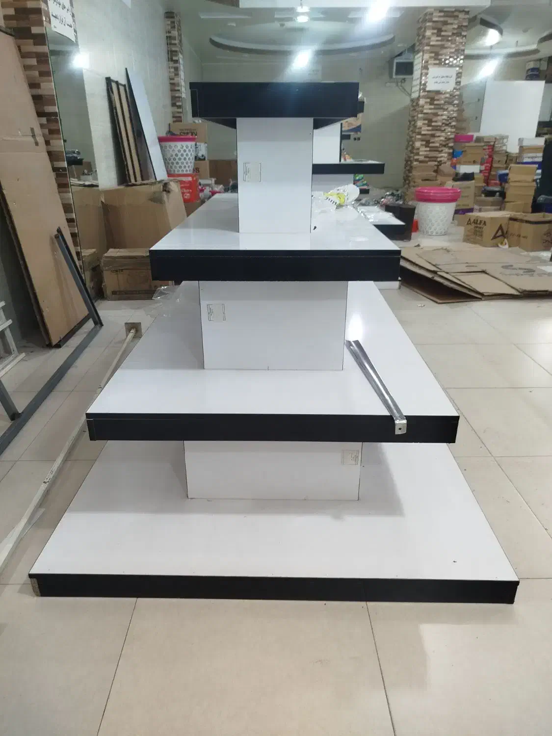 ویترین|فروشگاه و مغازه|شاهین‌شهر, خانه کارگر|دیوار