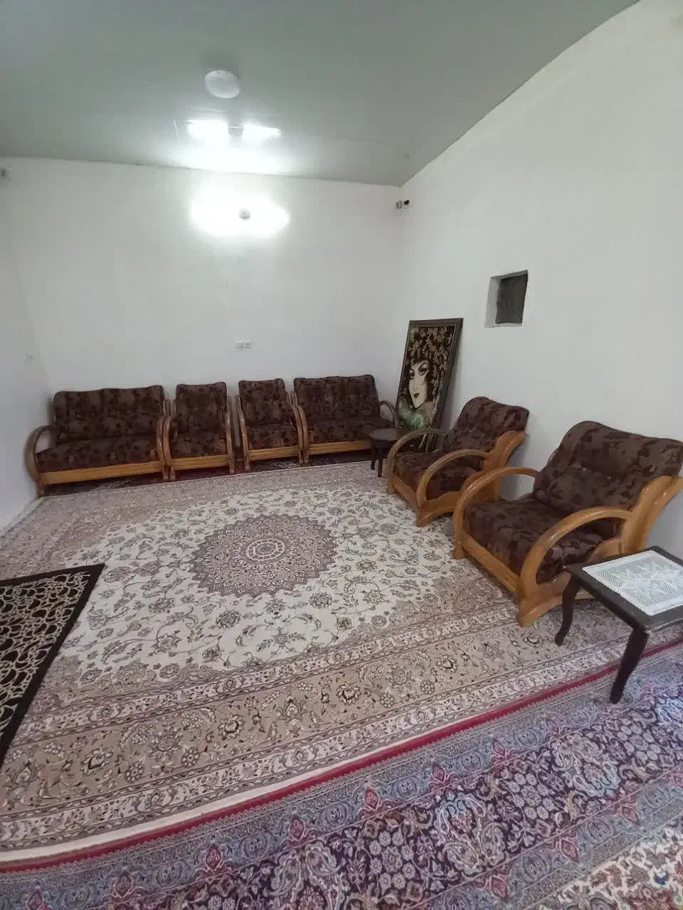 مبل|مبلمان خانگی و میز عسلی|پیر بکران, |دیوار