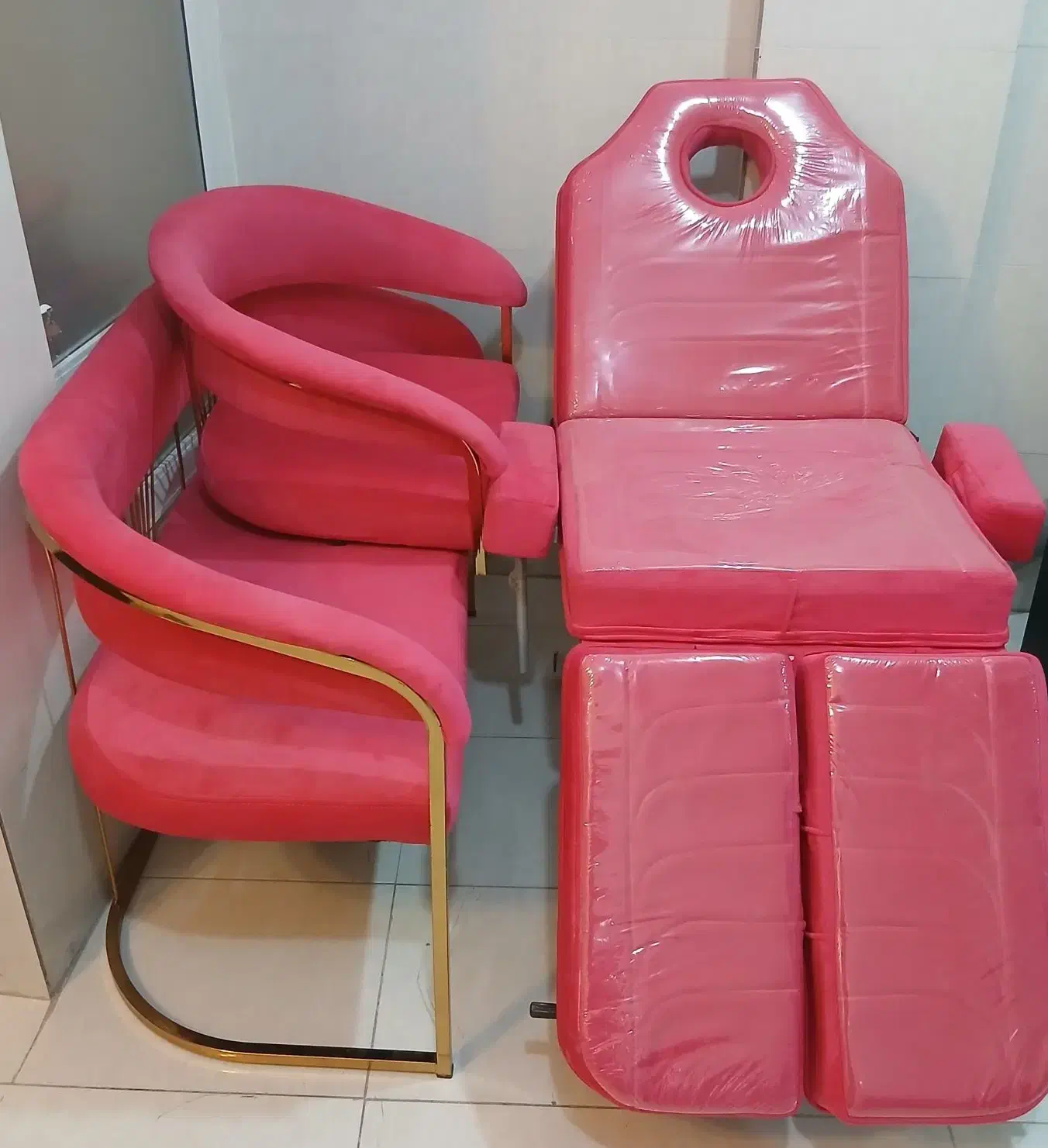 سالن زیبایی|آرایشگاه و سالنهای زیبایی|بروجن, |دیوار