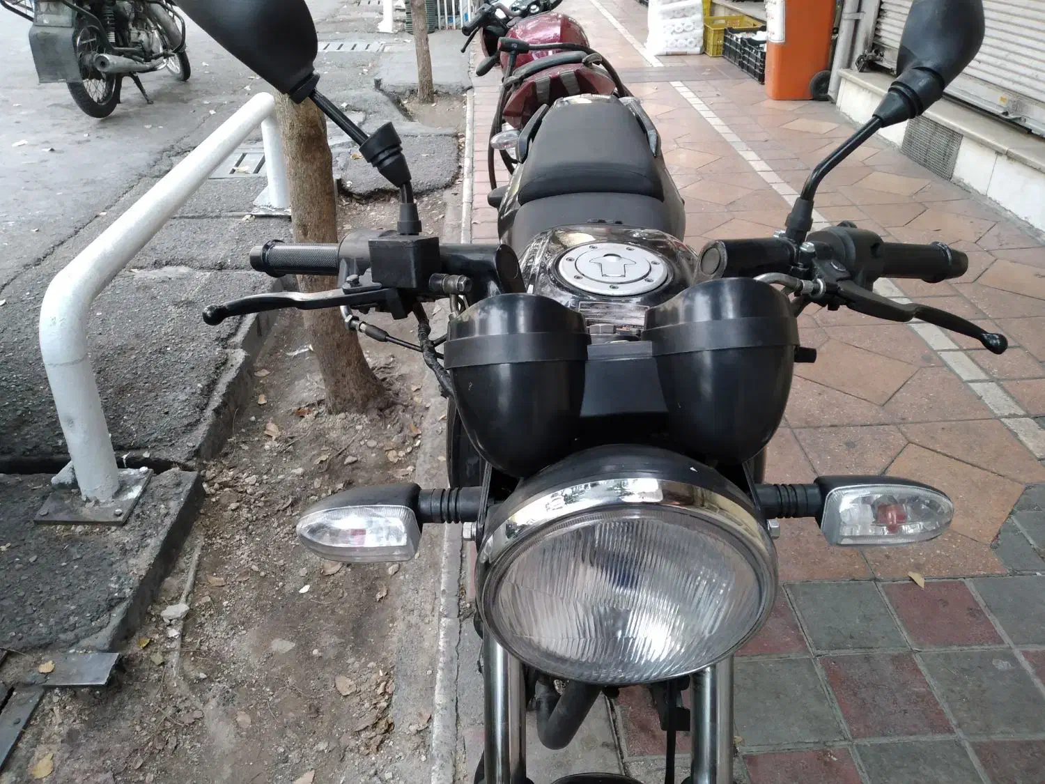 موتور پالس ۲۲۰ چراغ گرد کم کار فنی بشرط کارشناسی|موتورسیکلت|تهران, صفا|دیوار