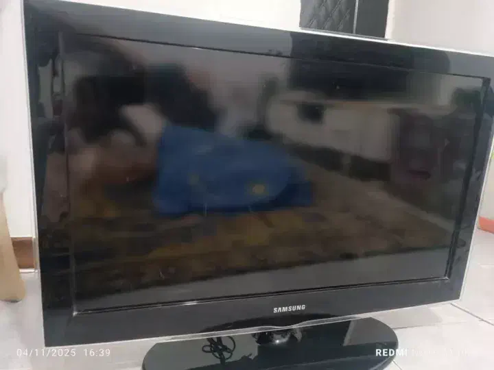 تلویزیون 32اینچ|تلویزیون و پروژکتور|محمدشهر, شهرک پیام (مهرالبرز)|دیوار