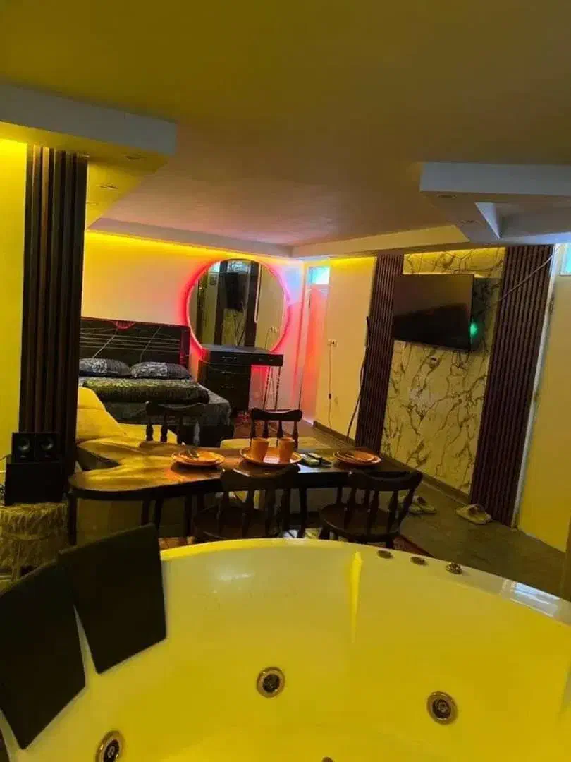 اجاره سوییت روزانه و ساعتی و هفتگی|اجارهٔ کوتاهمدت آپارتمان و سوئیت|اندیشه, اندیشه فاز ۱|دیوار