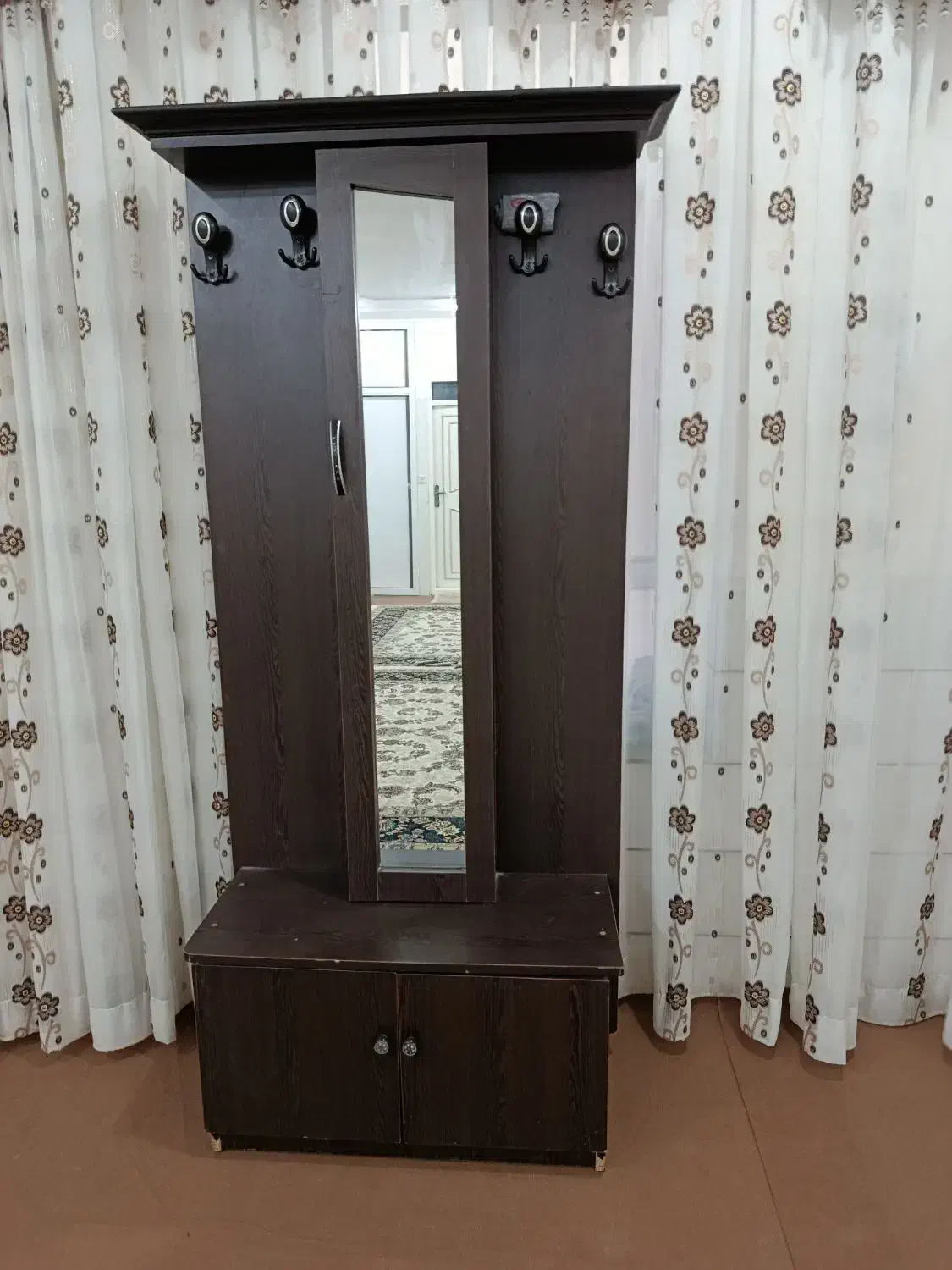 جاکفشی|جاکفشی، کمد، دراور|بافق, |دیوار