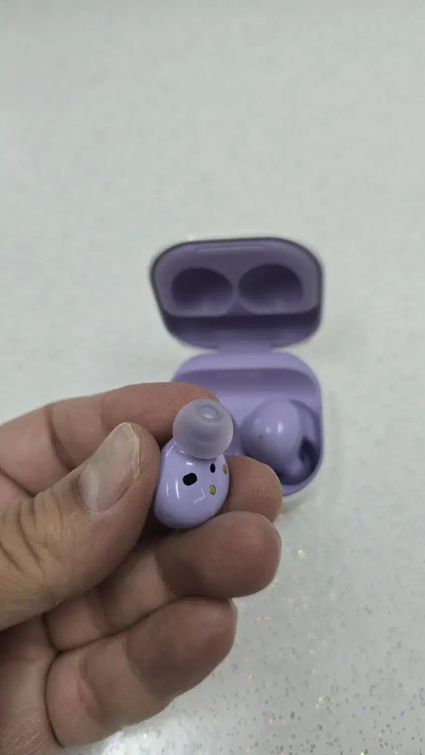 هندزفری سامسونگ Buds 2 (بادز ۲)-رنگ یاسی -در حد نو|لوازم جانبی موبایل و تبلت|تهران, هروی|دیوار