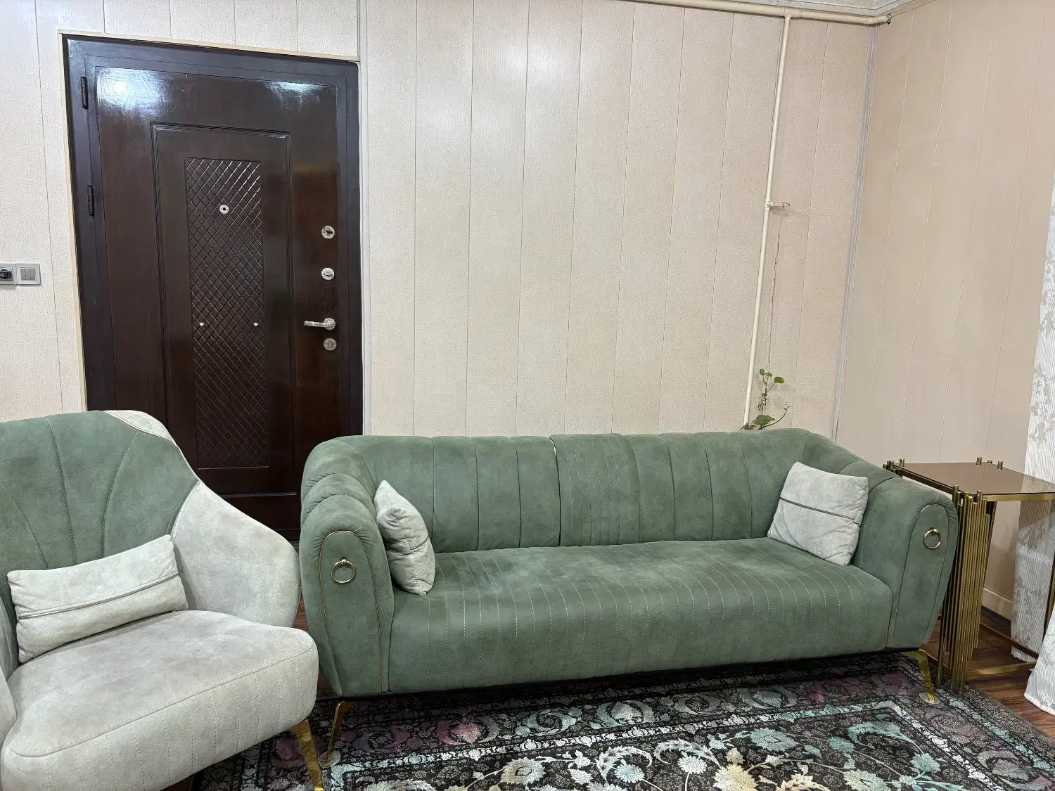 مبل هشت نفره بدون میز و گلمیز|مبلمان خانگی و میز عسلی|اهواز, سپیدار|دیوار