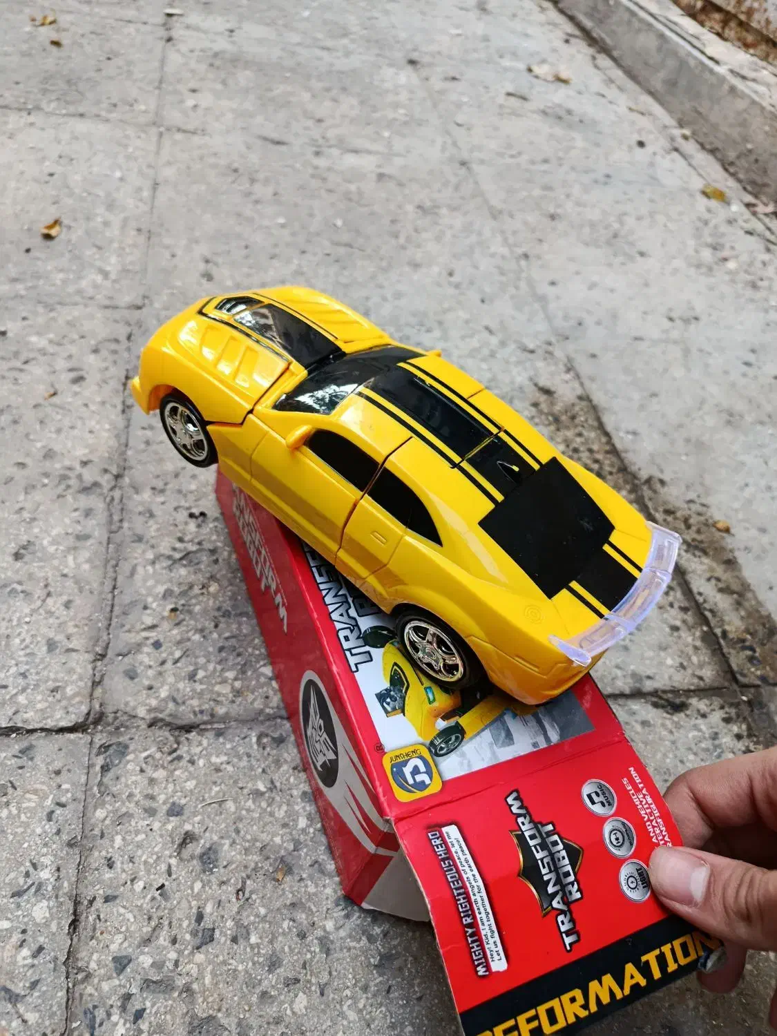 ماشین رباطی|اسباب‌بازی بچه|گلستان (تهران), |دیوار