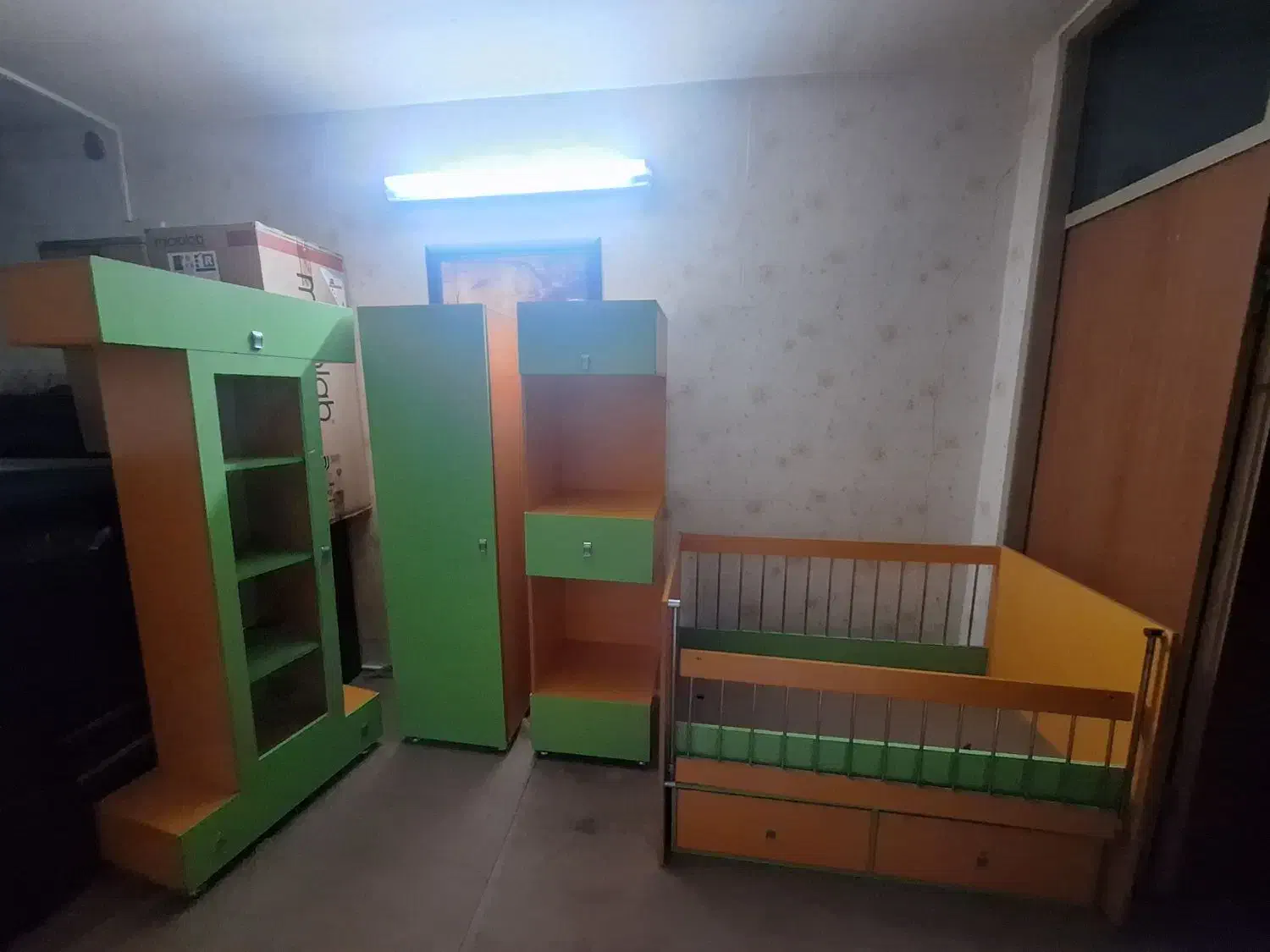 سرویس خواب کودک|تخت و سرویس خواب|ری, شهادت|دیوار