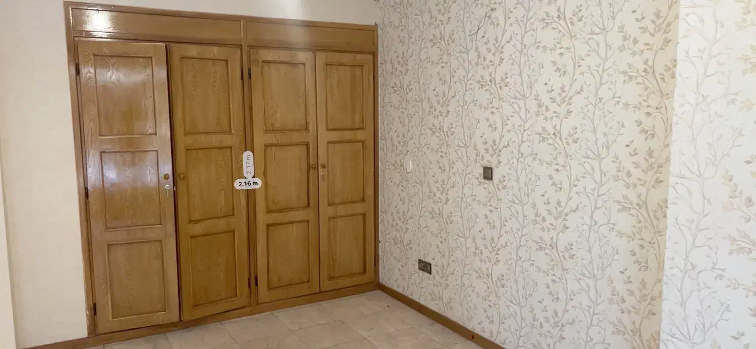 کمد چوبی|جاکفشی، کمد، دراور|اصفهان, دانشگاه اصفهان|دیوار