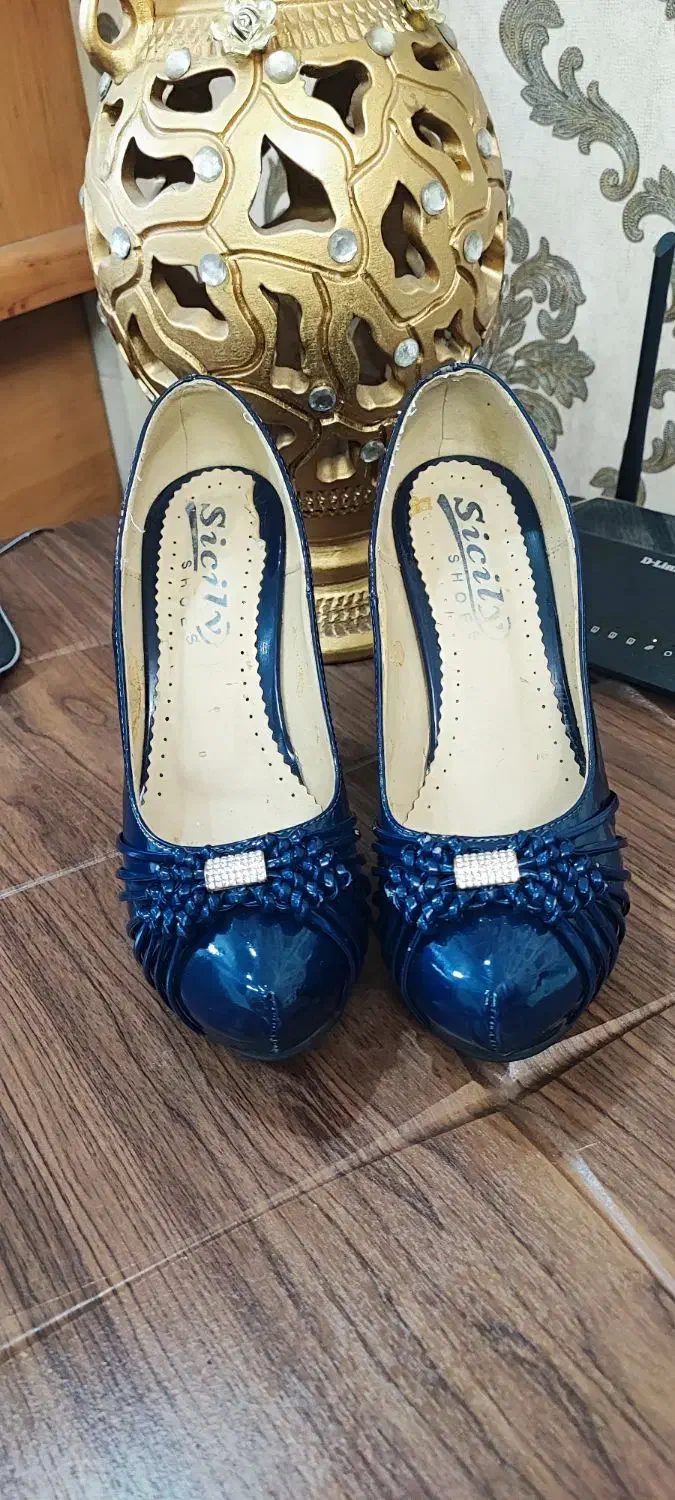 کفش های مجلسی و صندل و کتونی سایز ۴۰و ۴۱(معاوضه)|کیف، کفش، کمربند|تهران, سبلان (لشگر)|دیوار