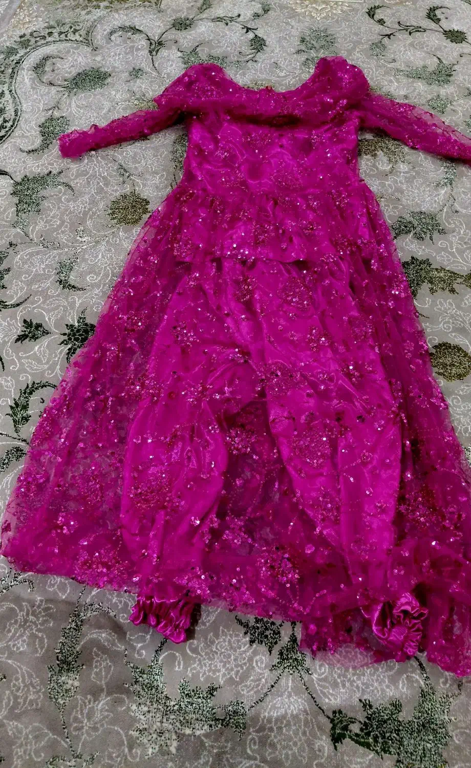 لباس کوردی|لباس|فردیس, نگارستان|دیوار