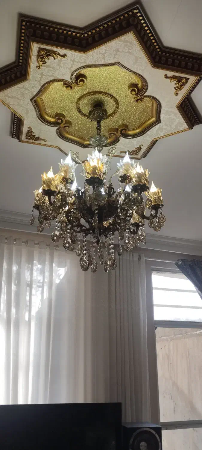 ۲عدد لوستر ۸شاخه برنجی هر لوستر ۱۵میلیون تومان|لوستر و چراغ آویز|گلستان (تهران), |دیوار