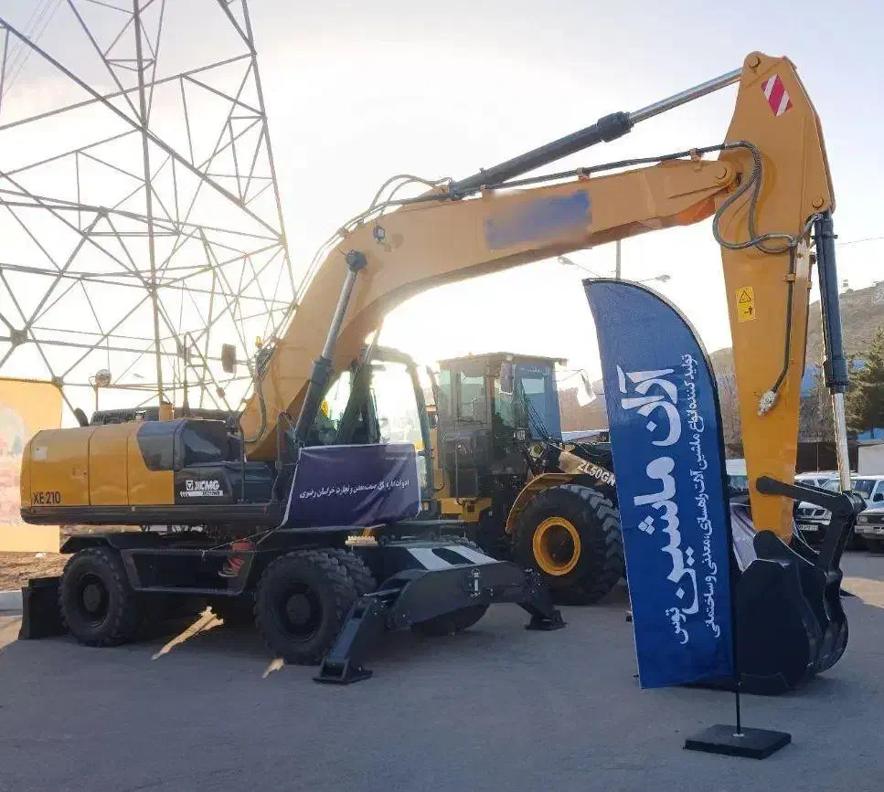 بیل لاستیکی XCMG|خودرو سنگین|تهران, شهرک ولیعصر شمالی|دیوار