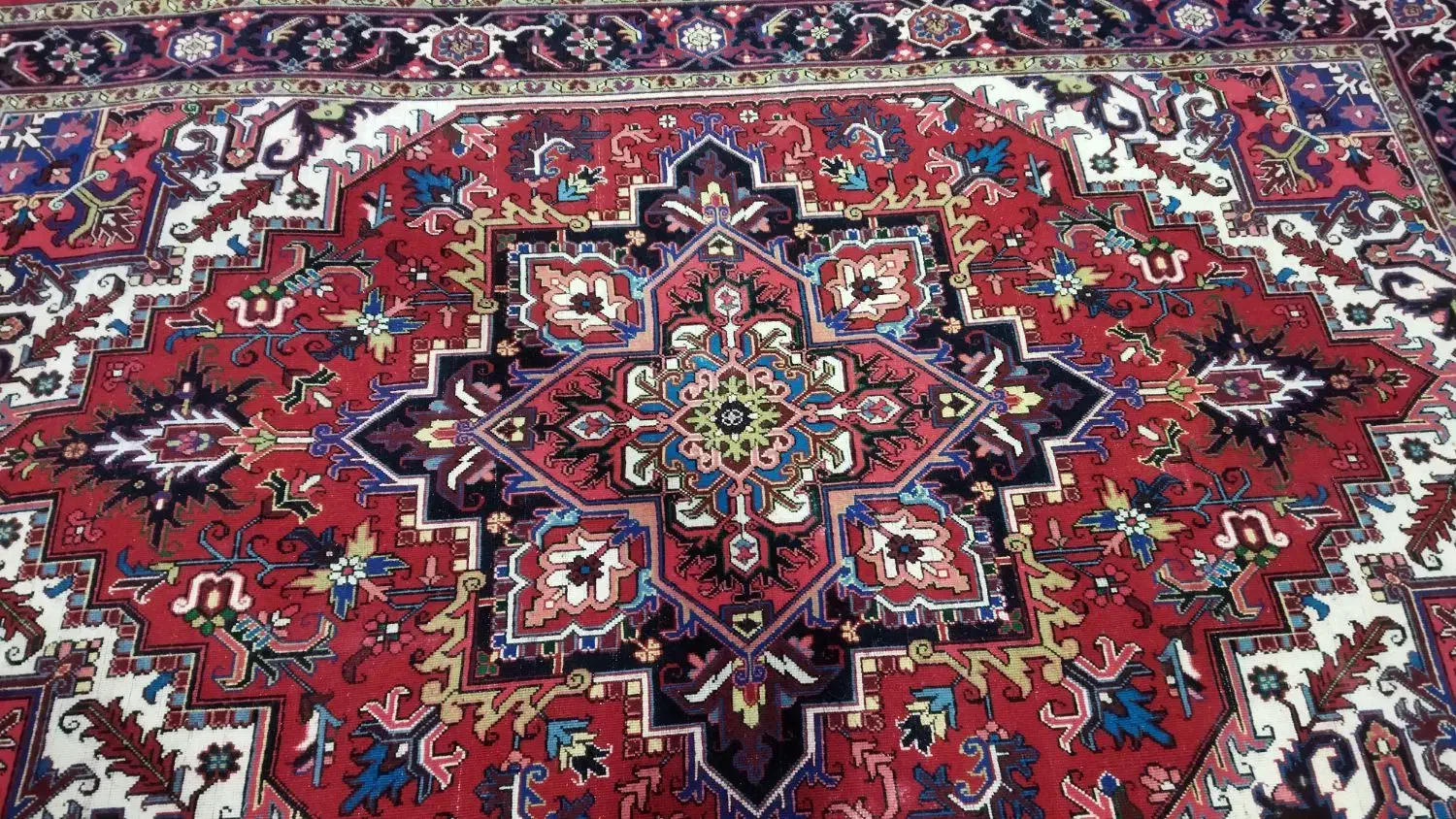 جفت فرش هریس تاجری|فرش|آذرشهر, |دیوار