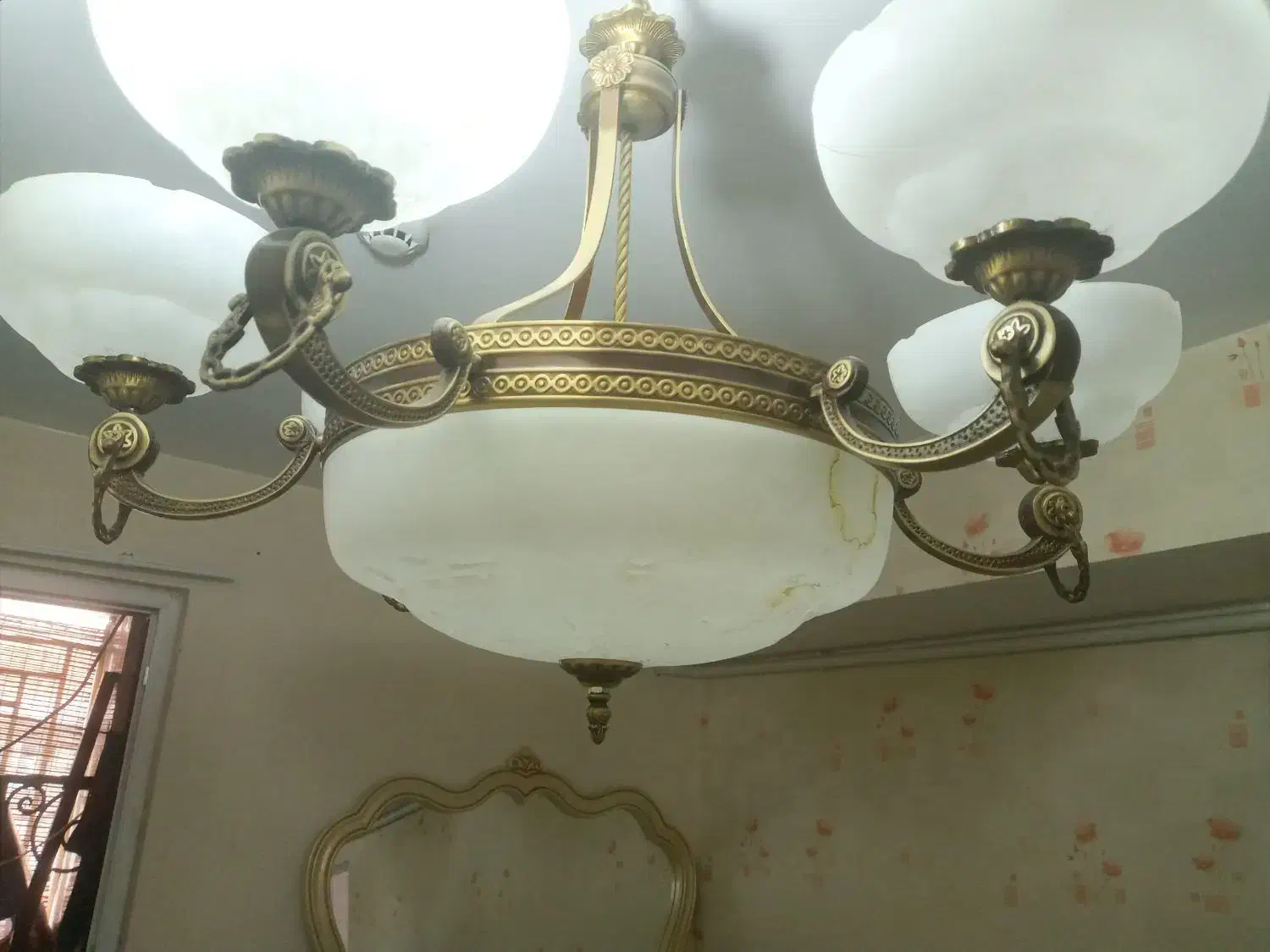 لوستر ۶ شعله و ۸ شعله سالم|لوستر و چراغ آویز|همدان, |دیوار