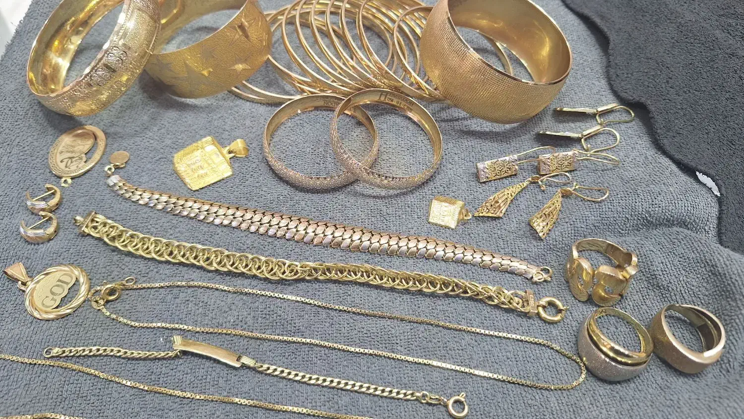 فروش ۲۰۰ گر م طلا پایه ۱۰۰ فقط تا فردا|جواهرات|کرمانشاه, |دیوار