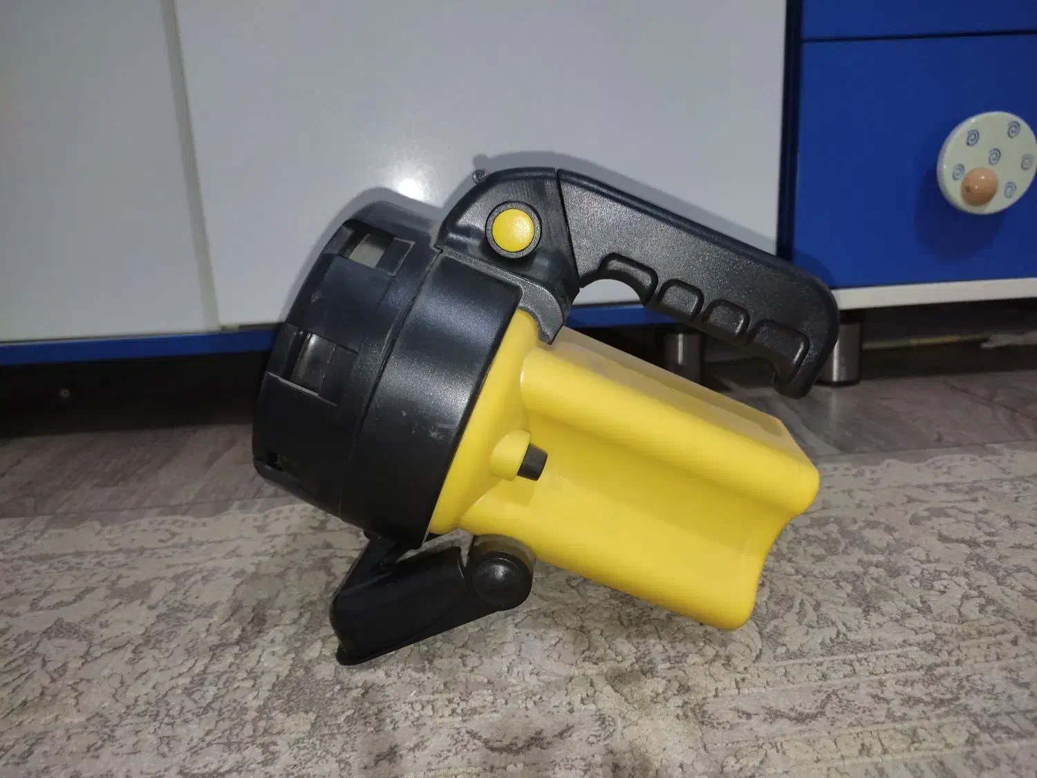 چراغ قوه ی ضد اب با برد بالا|لامپ و چراغ|پرند, فاز ۵|دیوار