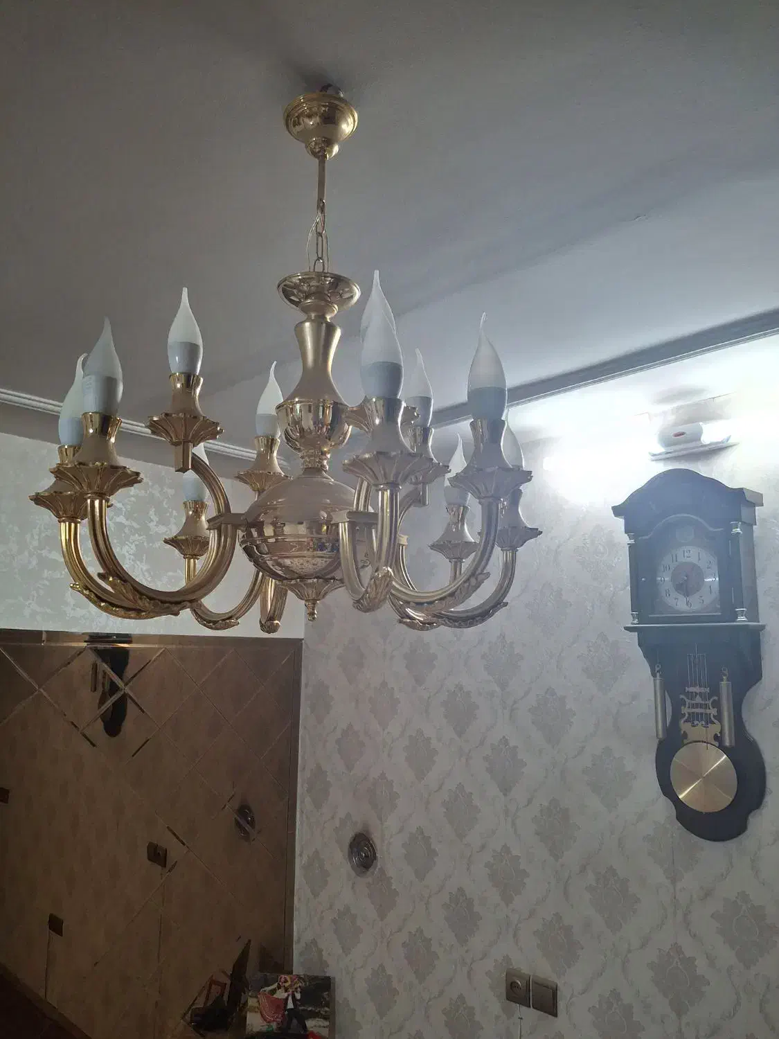 لوستر ۱۲ شاخه|لوستر و چراغ آویز|ری, شهادت|دیوار