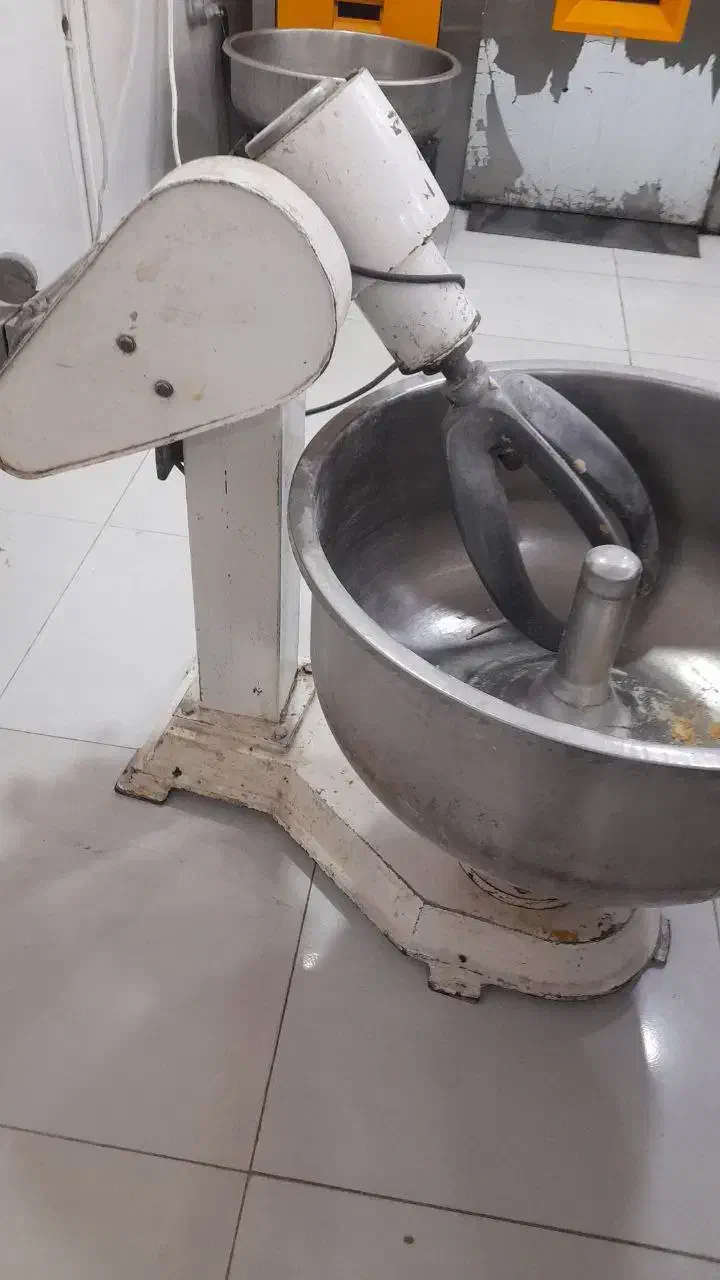 فروش وسایل کامل کارگاه ومغازه شیرینی پزی|فروشگاه و مغازه|پاوه, |دیوار