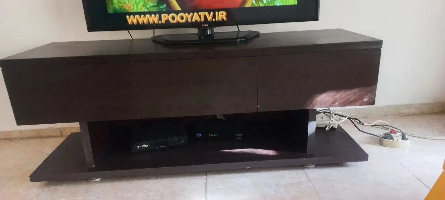 صندلی و میز غذا خوری|میز و صندلی غذاخوری|ساری, |دیوار