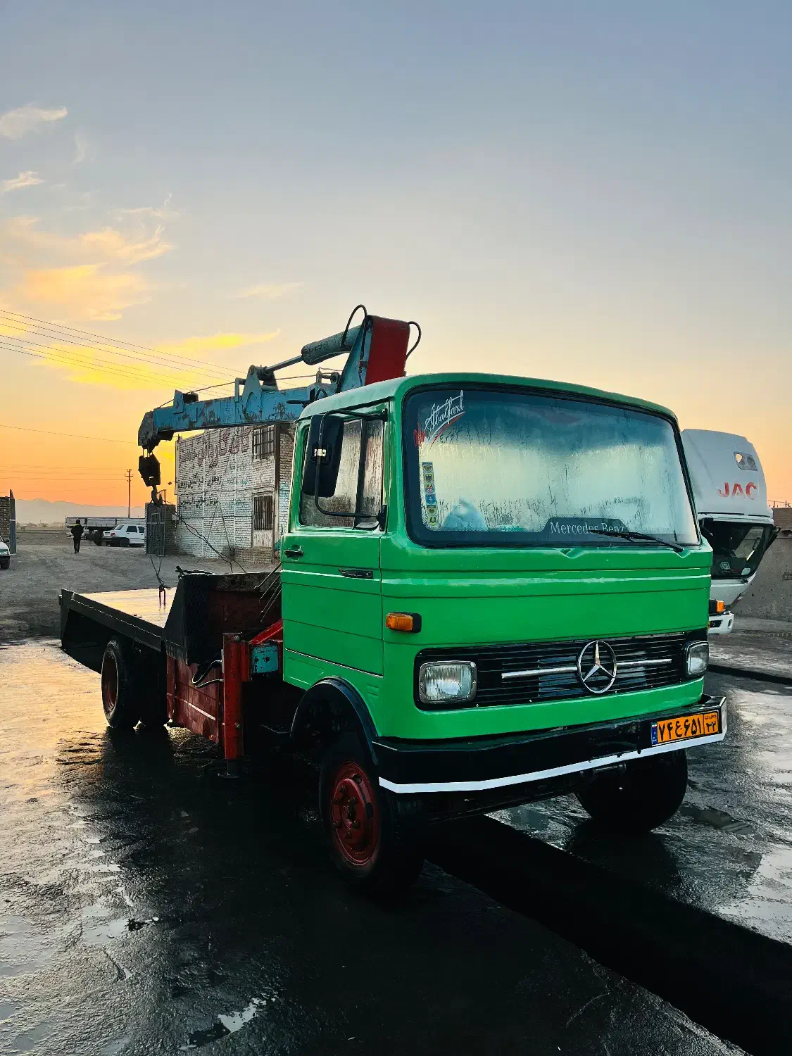 خاوربنز ۶۰۸جرثقیل|خودرو سنگین|مشهد, هفده شهریور|دیوار